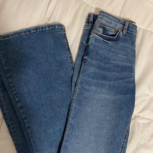 Zara Flare Bottom Jeans - Picture 2 of 7